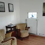 Auf Zwei Etagen Mit Gartennutzung By Interhome Prázdninový dům Norderfriedrichskoog
