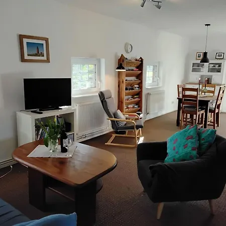 Auf Zwei Etagen Mit Gartennutzung By Interhome Prázdninový dům *