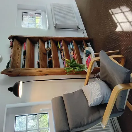 Auf Zwei Etagen Mit Gartennutzung By Interhome Nyaraló